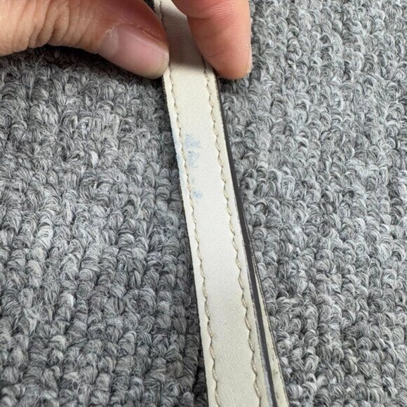 Gucci GG Leather Wristlet Bag 173-020425 - Picture 9 of 10